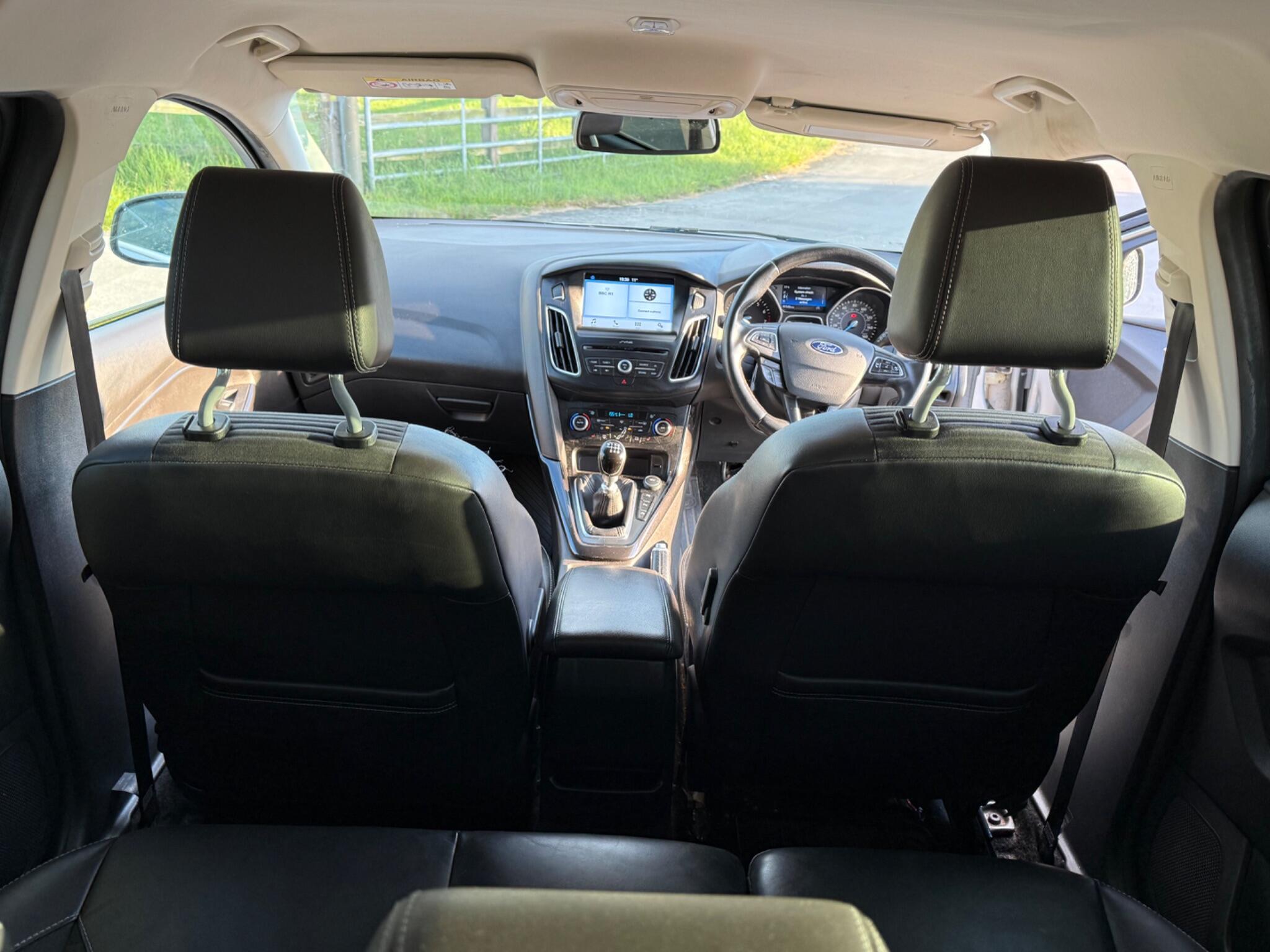 Ford Focus 1.5T EcoBoost Titanium X Euro 6 (s/s) 5dr — photo 123 of 126